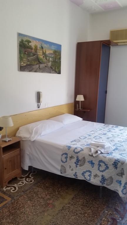 Hotel Massena *